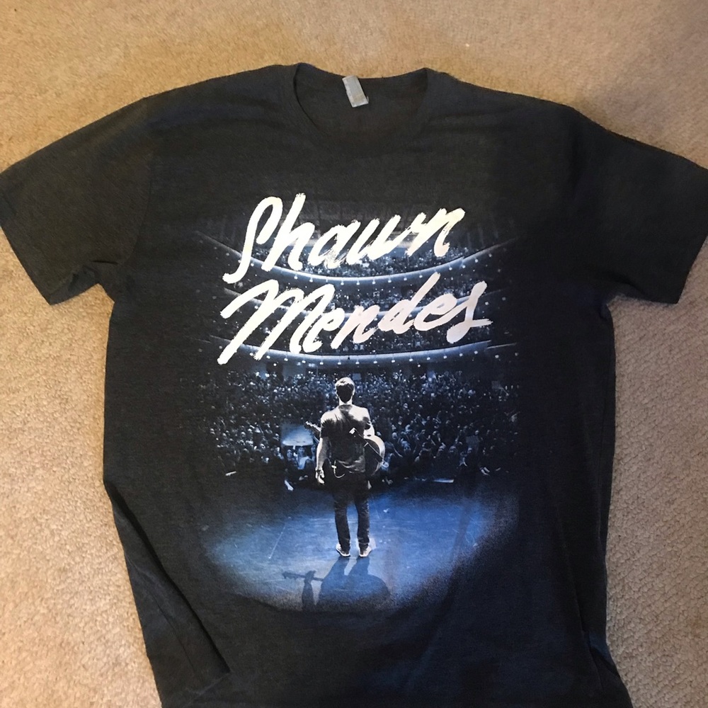 NEW - Shawn Mendez Concert T-Shirt